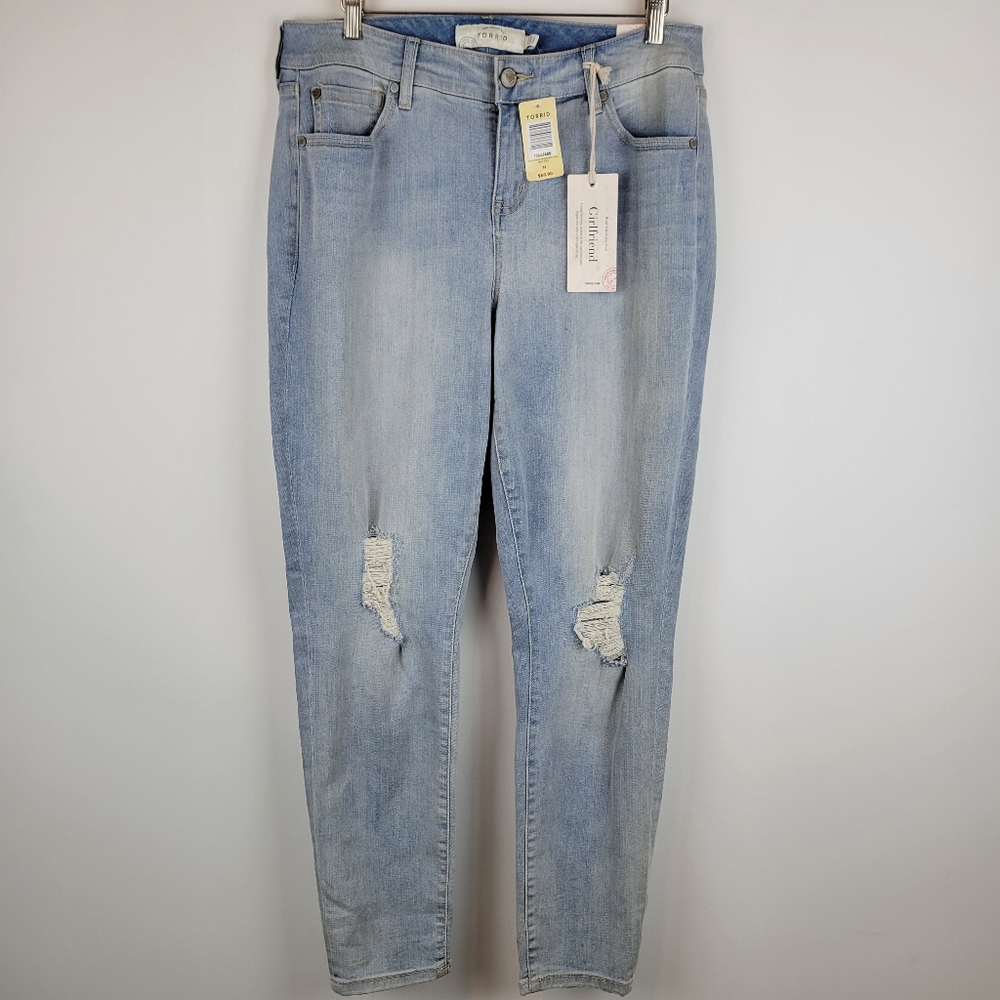 NWT Torrid Girlfriend Jeans 12T Tall Distressed High Rise Light Wash